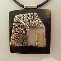 Collier en corne d'argent - de l'auteur.