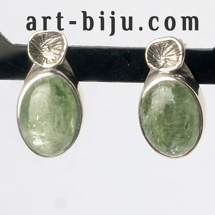 Boucles d'oreilles - uniques. Cyanites naturelles et argent 925.