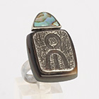 Bague avec symboles